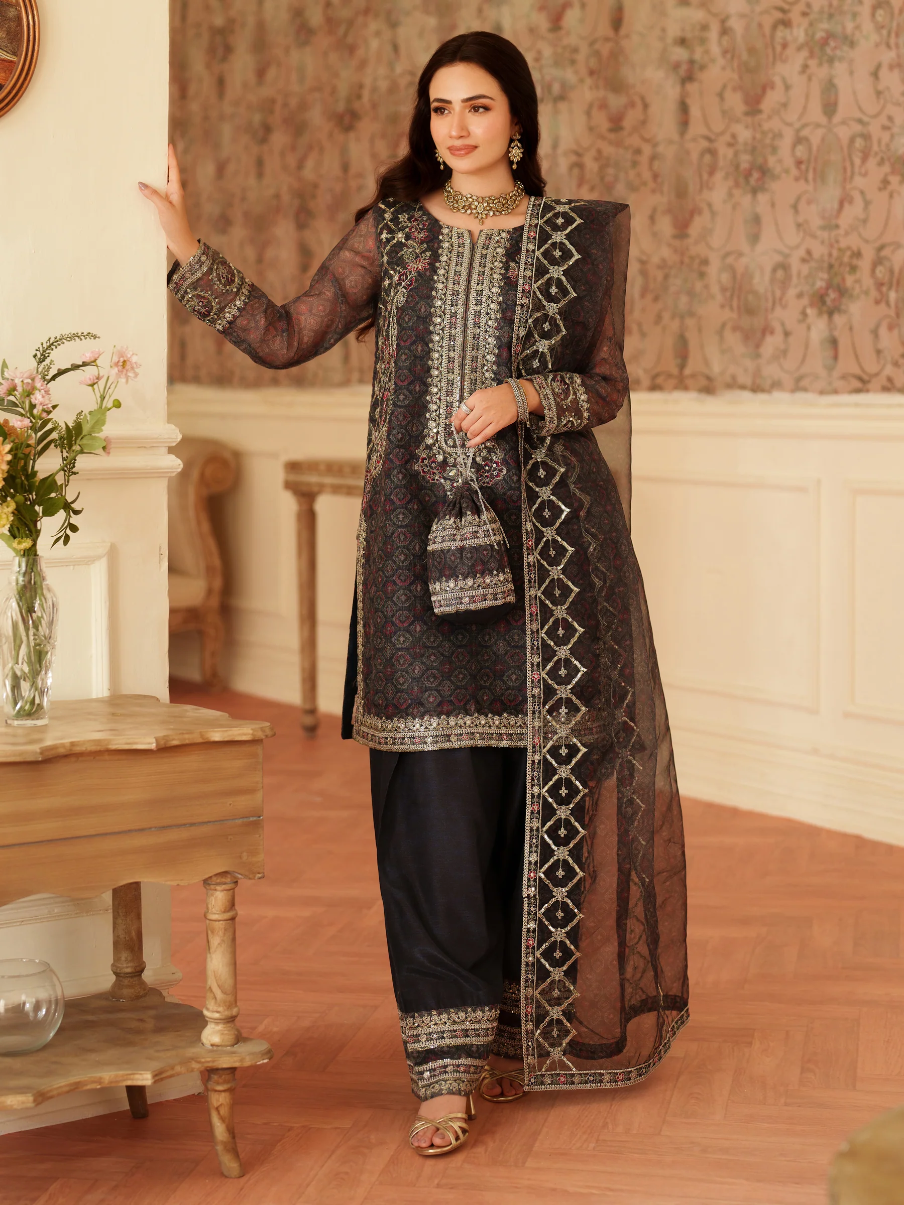 LD-03 4PC STITCHED I UNSTITCHED - Image 9