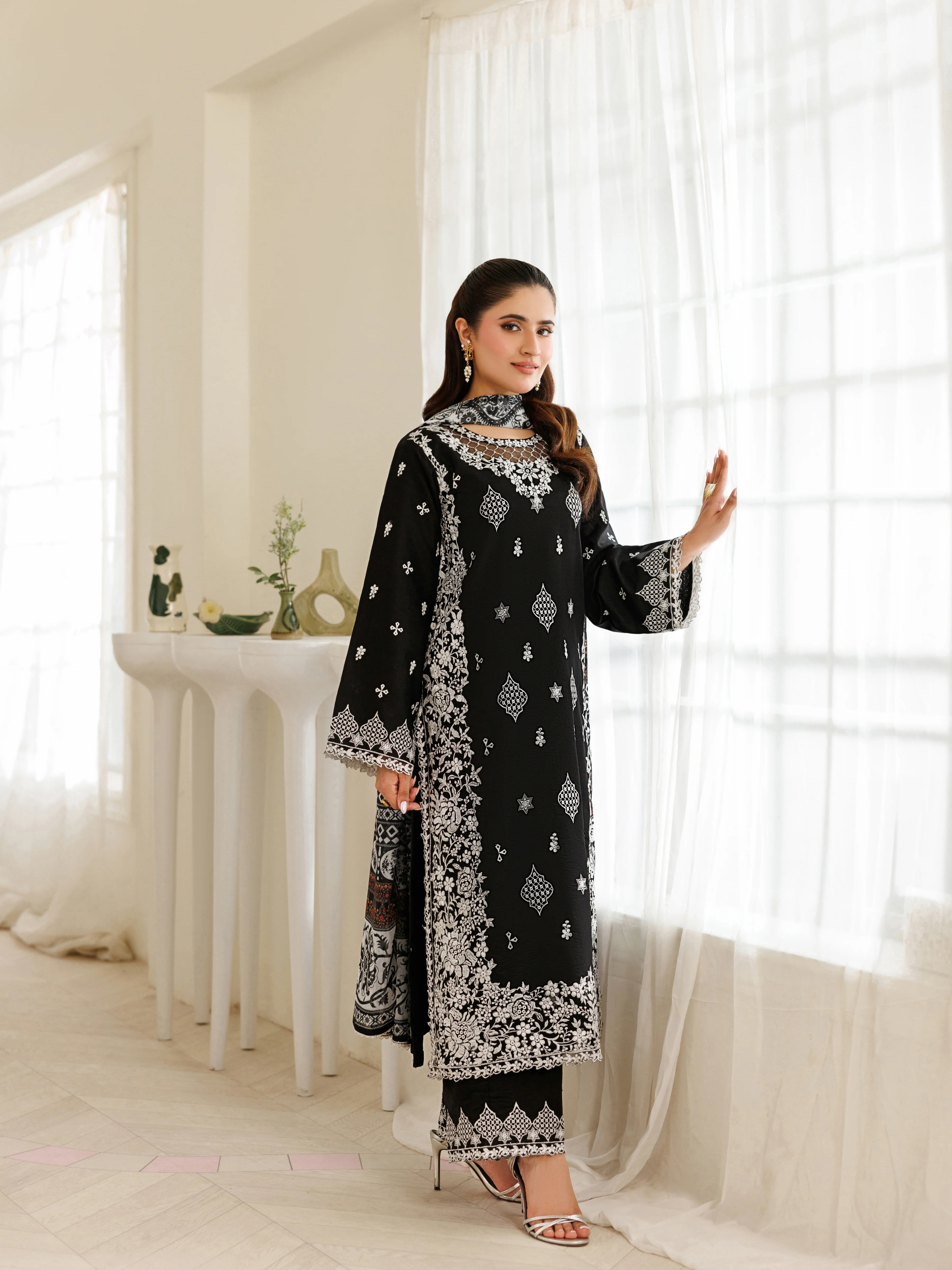 ZG-08 - 3 PC LAWN STITCHED - Image 6
